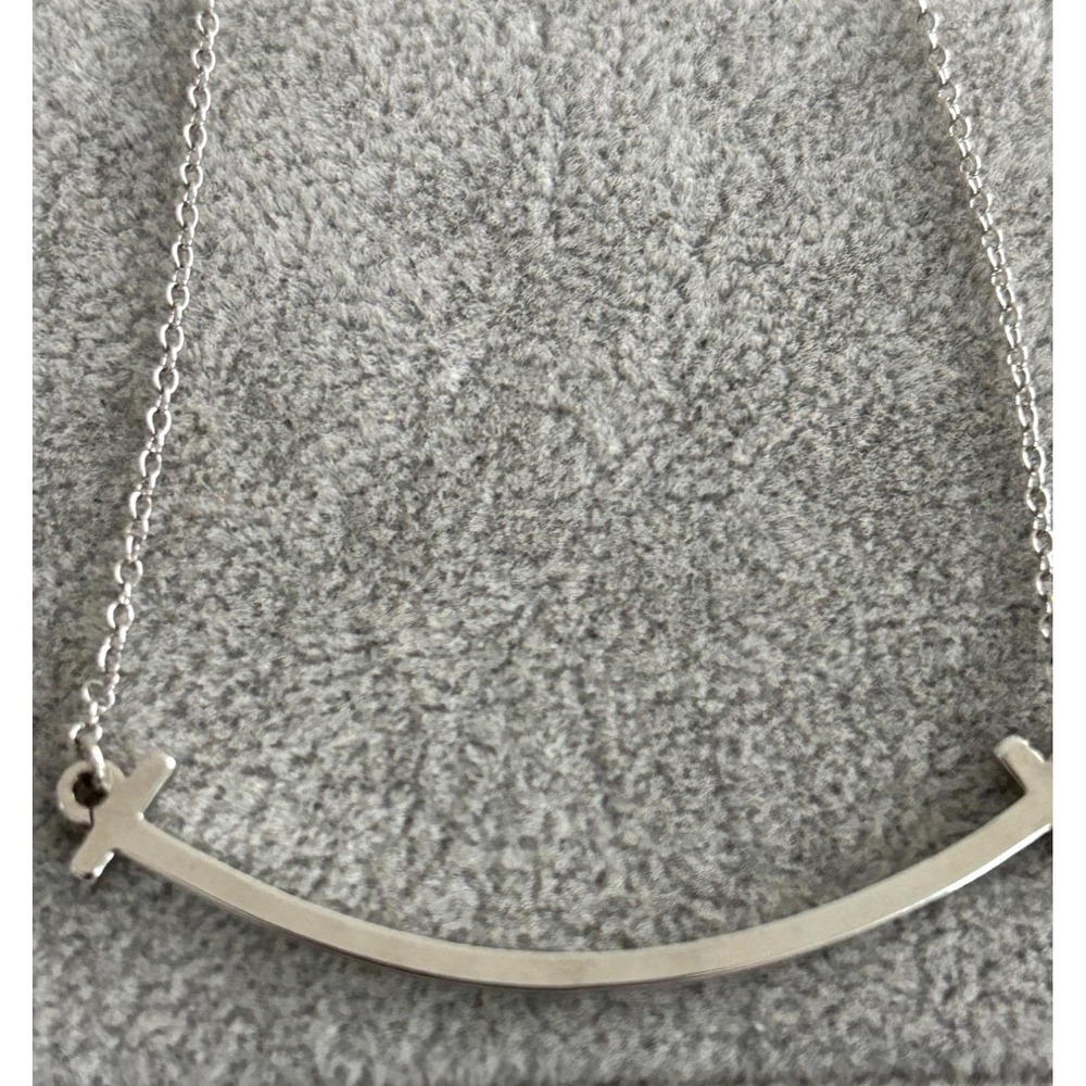 Minimalist Silver Tone Curved Bar Necklace With Cross Accents & Lobster Clasp